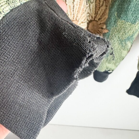 Sugar Street Weavers Tapestry Floral Ladybug Print Pullover M/L - Picture 6 of 7